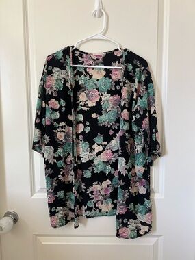 Black Floral Kimono Cardigan - Mint & Blush Roses